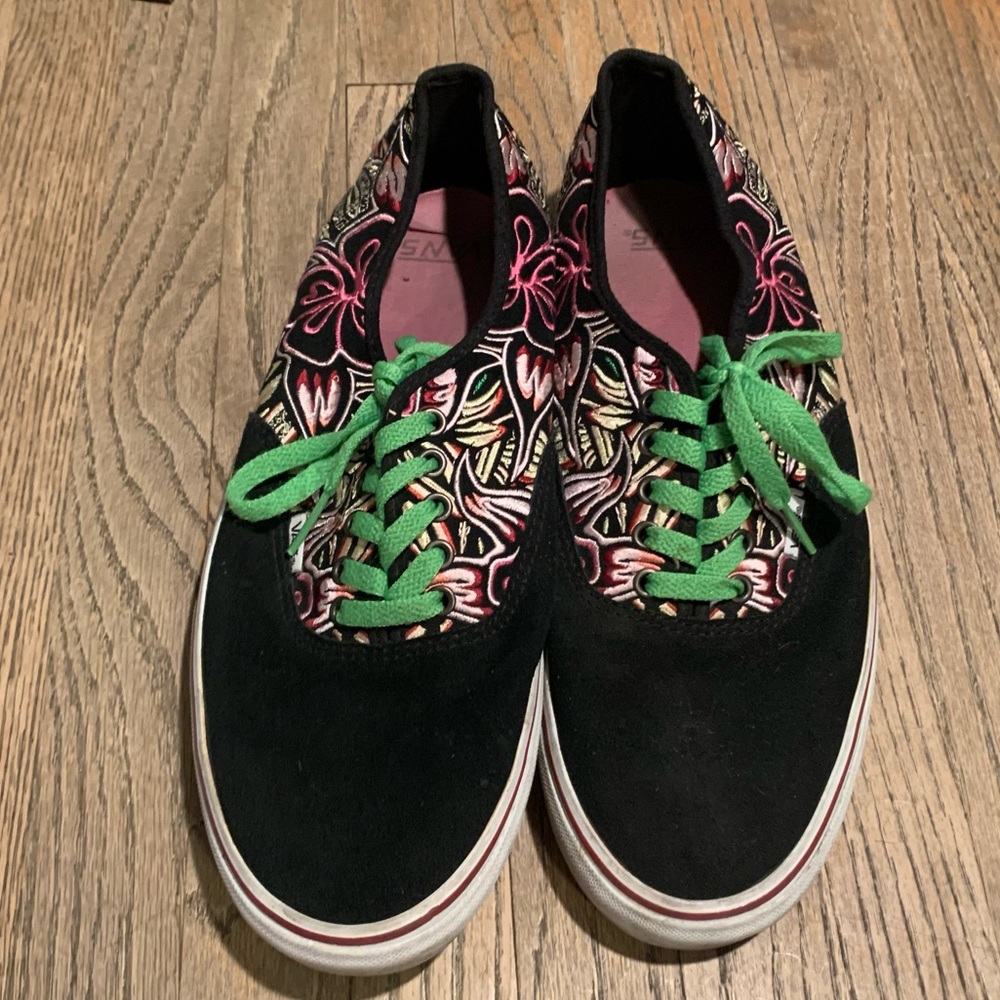 🍒 3/$15 Vans embroidery jungle floral skater shoes